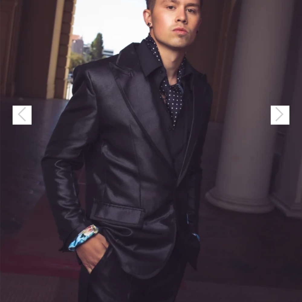 Men's peanut butter collection 3 piece suit.